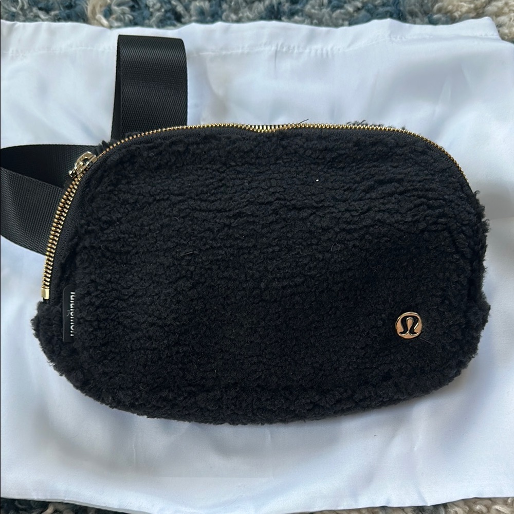 lululemon athletica Black Sherpa Crossbody Bag